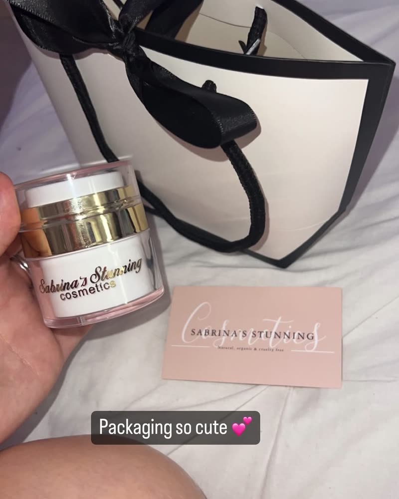Sabrina's Stunning moisturizer, gift bag and pink business card